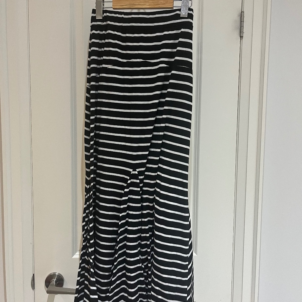 Black & White Maxi Skirt - Medium